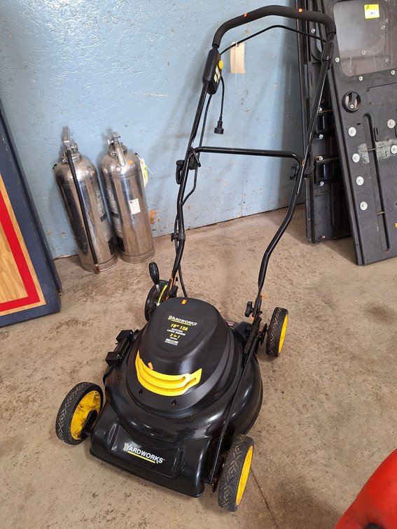 Yardworks 18" Lawn Mower, Model 25168, 120V
