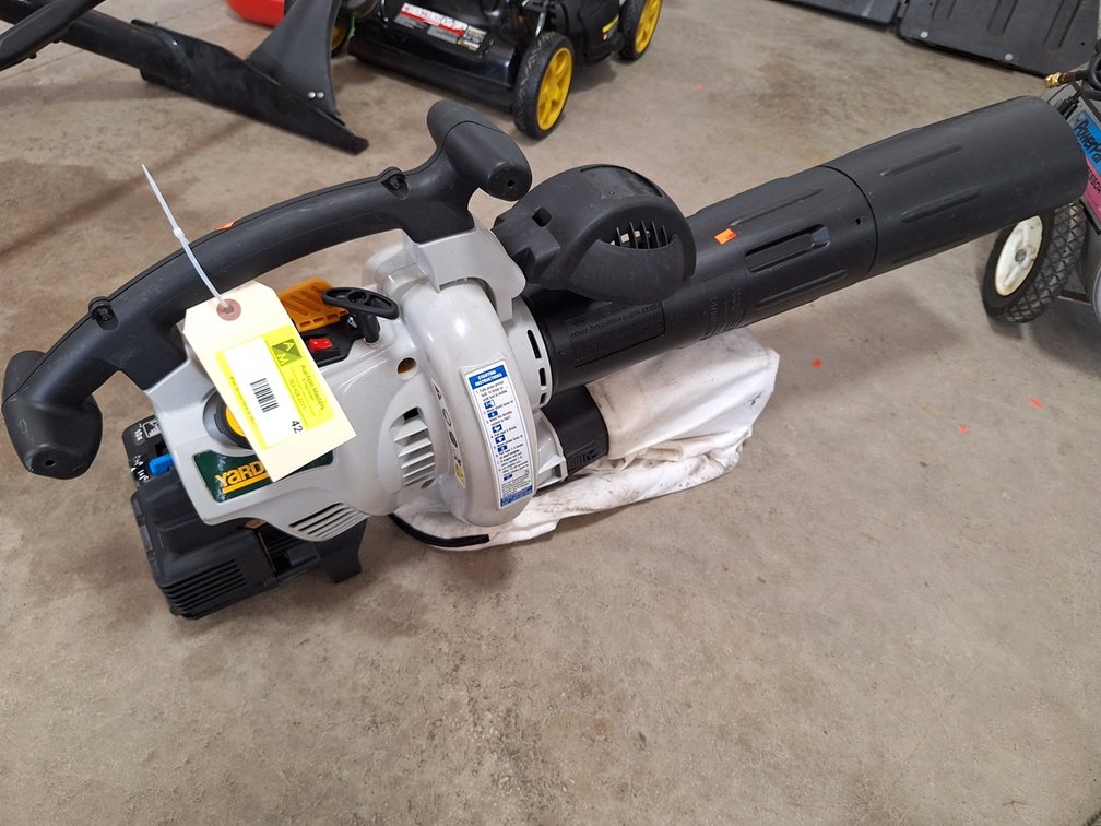 MTD Yardman Gas Blower/Vac with Bag, Model YM320BV