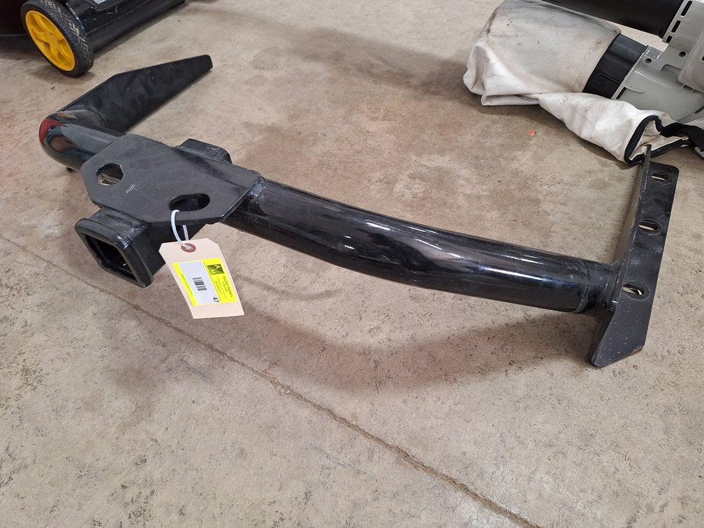 Towing Hitch, 42"x17"x4.5"