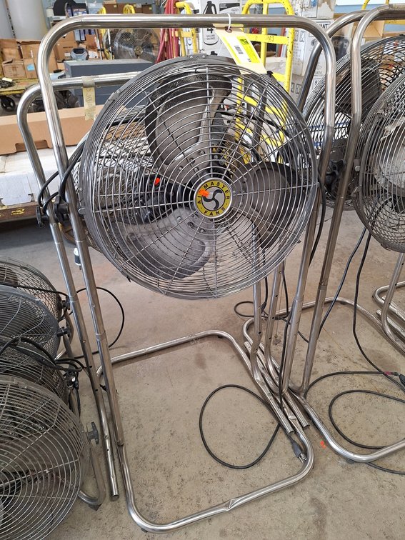 2 Air Master 18" Fans