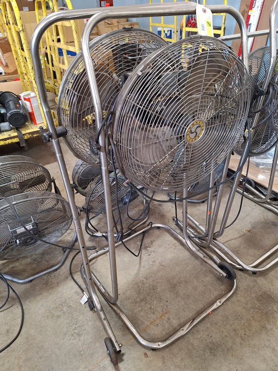 2 Air Master 18" Fans