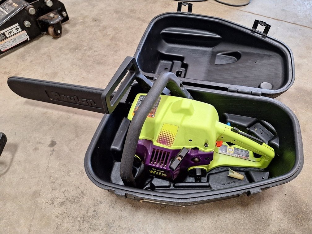 Poulan Wild Thing 18" Gas Chainsaw