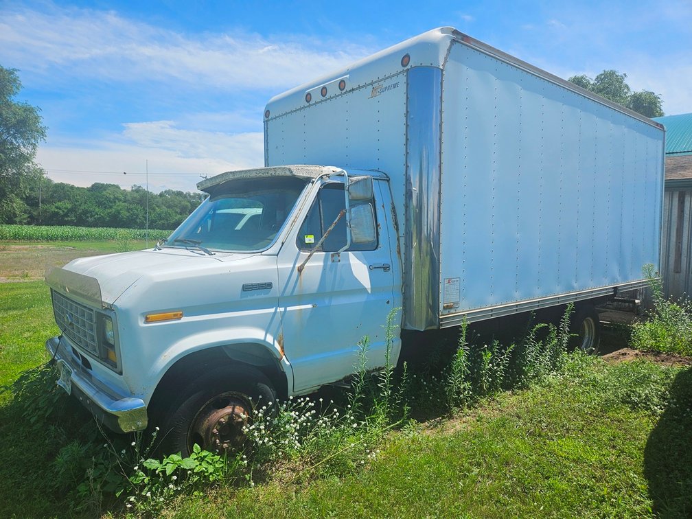 1991 Ford E-350 Cube Van, VIN 1FDKE37M1MHA51661, 72,407 Miles on Odometer, 17'x8'x7' Box