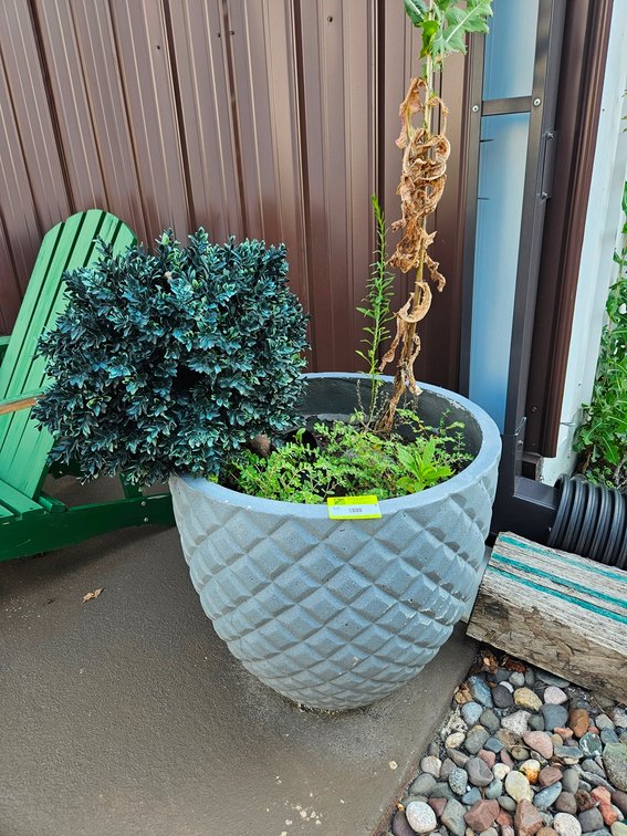 2 Planters, 23"x21"