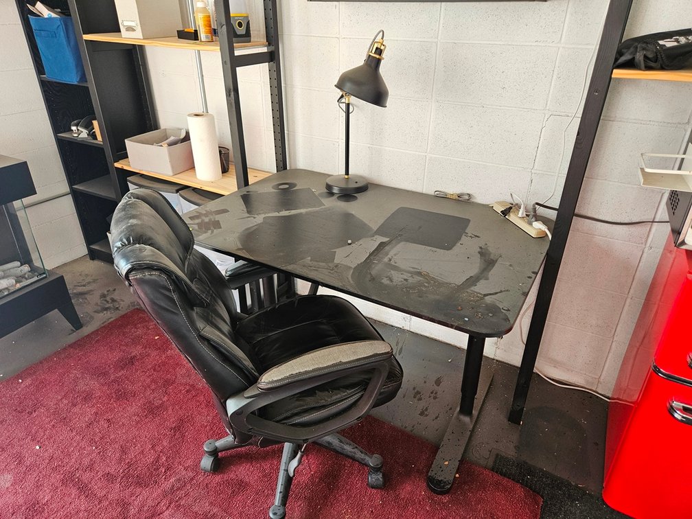 Desk 47"x31", Office Chair, Desk Lamp