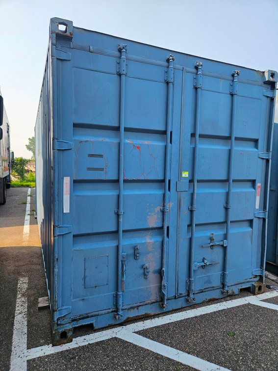 Shipping Container, 20' x 8' x 102"