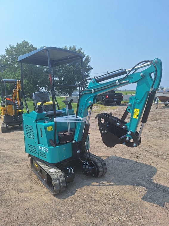 2025 CFG Mini Excavator, Model H15R, Serial H15R20250525K0101, 420cc Gas Engine, 8.6KW, 15" Bucket, 4' Long Tracks, 6" Wide Tracks, 38.5" Wide Base, Hydraulic Boom & Bucket Controls with Pilot System, EPA, Unused