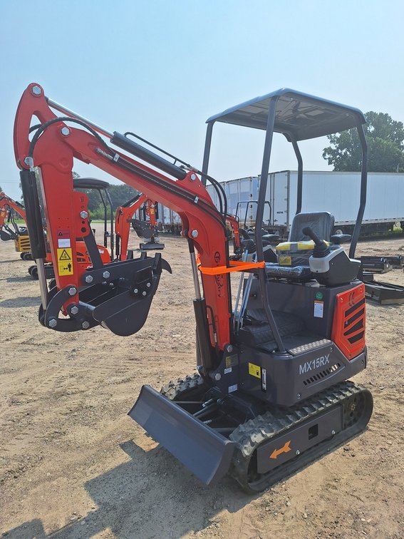 2025 CFG Mini Excavator, Model MX15RX, Serial MX15RX2025X000723, RATO, 13.5HP, 8.6KW with Pilot System, Gasoline Engine with EPA, BKT, Unused
