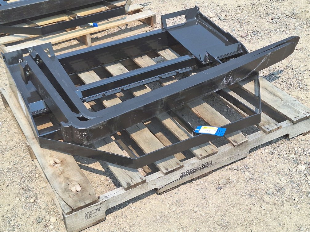 2025 Mower King Skid Steer Forks, Model SA, Adjustable, Quick Attach, 4,000lbs Rating, 352 lbs, 4\uFFFd1.4\uFFFd50, Unused