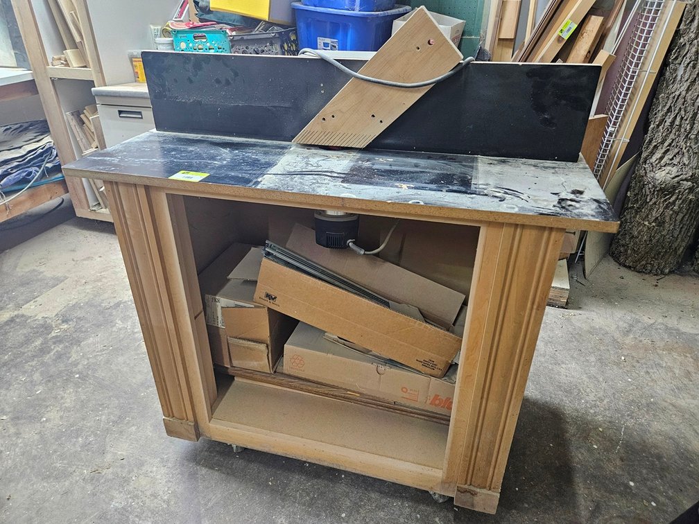 Porter Cable Production Router, Model 7519 with Table on Wheels, 44"x24"x46"