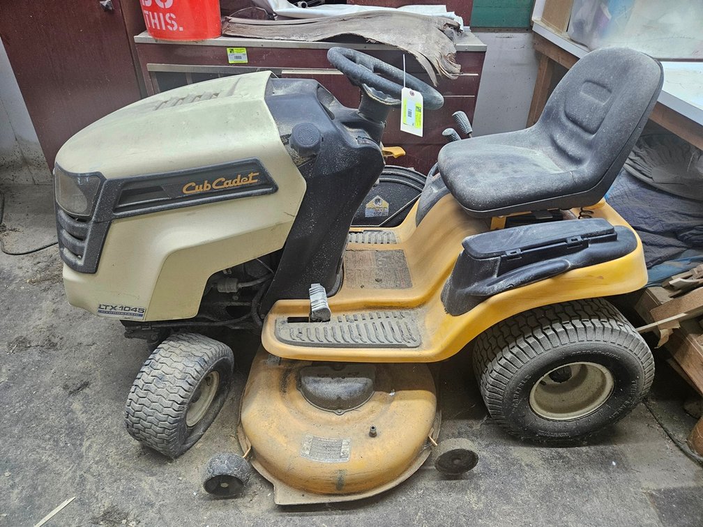 Cub Cadet LTX 1045 Lawn Tractor, 42" Mower Deck, Kohler 20 HP Engine, Model 13WX91AT056, Serial 1D172H20134