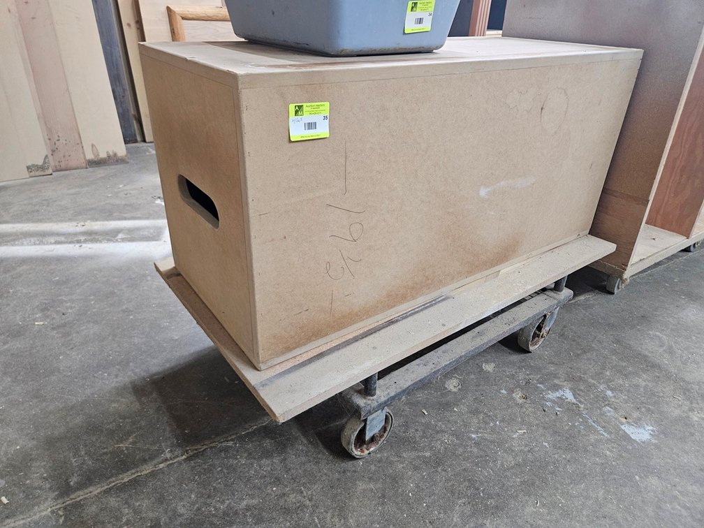 Wood Work Bench on Wheels, 43"x24"x31"