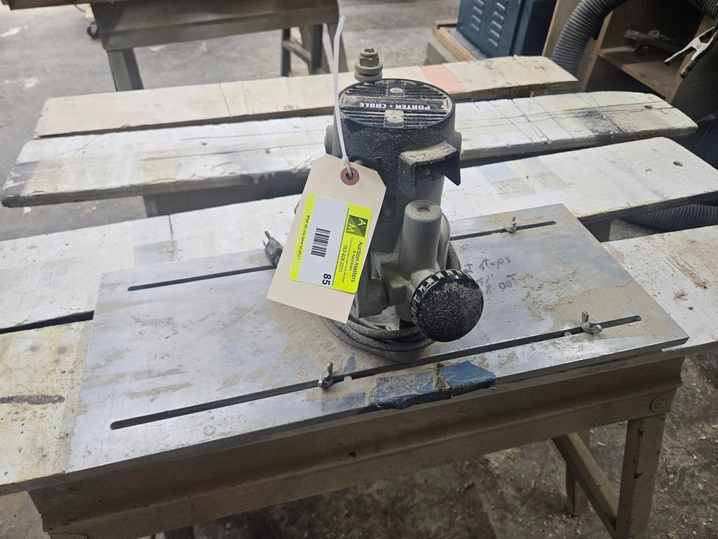Porter Cable Heavy Duty Router, Model 6902 with Jig