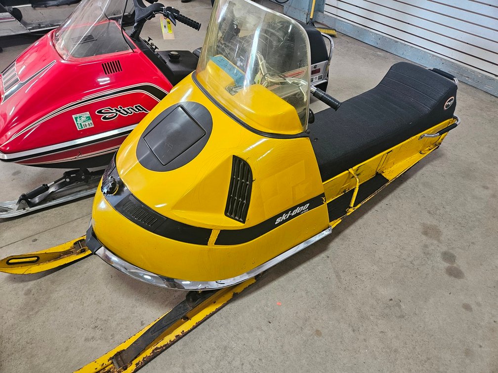 1970 Ski Doo 340 Black Dot TNT