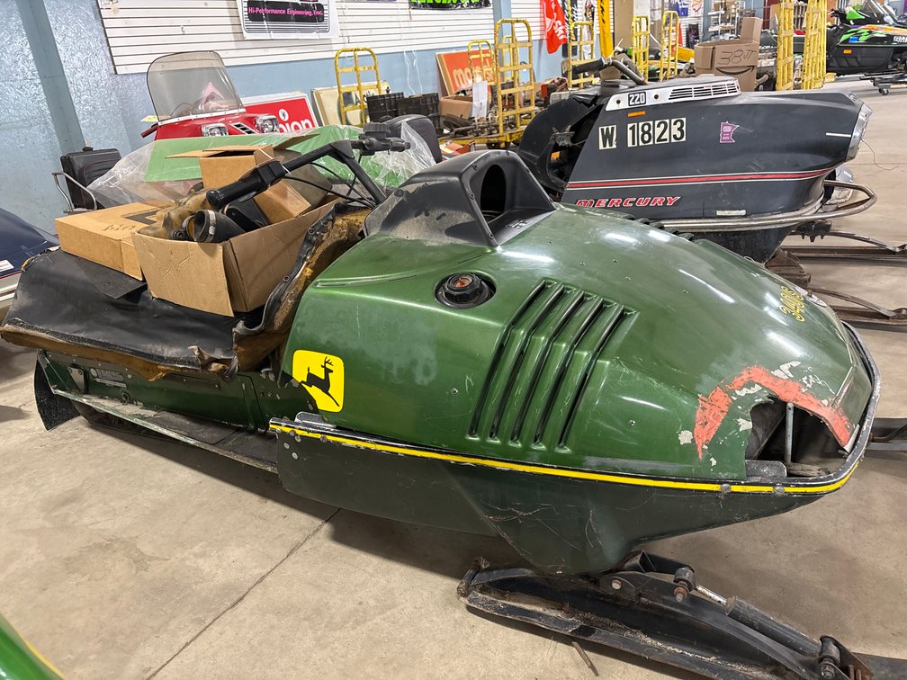 1975 John Deere 340S
