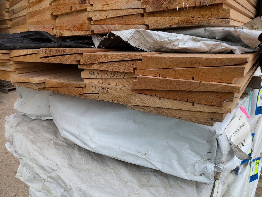 Cedar, 5/4x8, Outs, RAB Bevel, 304 Linear Feet, 162 Sq. Ft., 8' and 10' Lengths