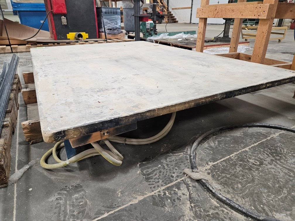 Wood/Metal Lift Table, 72"x49"