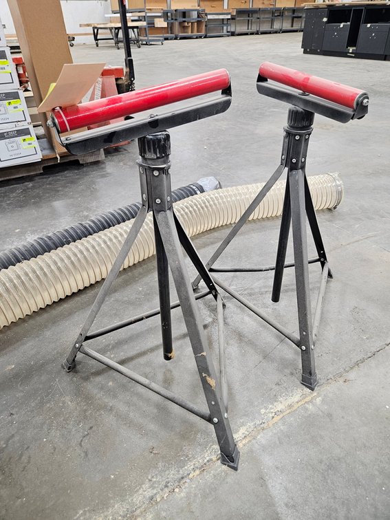 2 Adjustable Roller Feed Stands