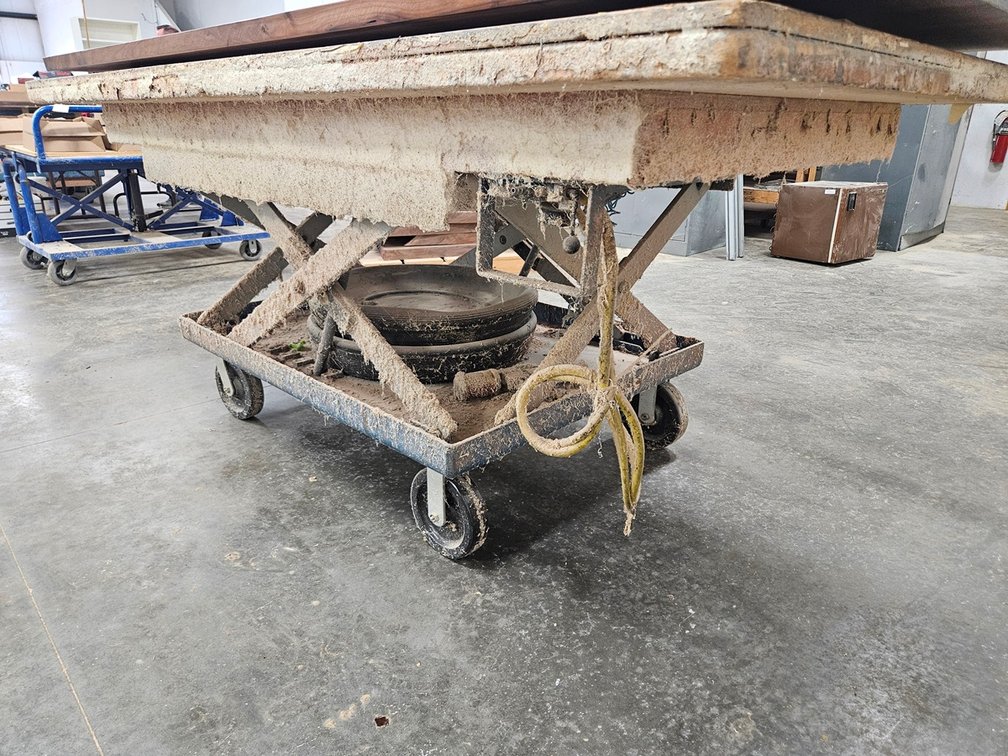 Lift Table on Wheels, 90"x49"