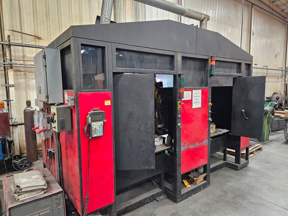 Lincoln Electric (Automation Division) System 30 Robotic Welder, Approx. 13'x7'107" Enclosure, Power Wave 455M Power Unit, Related Manuals and Accessories