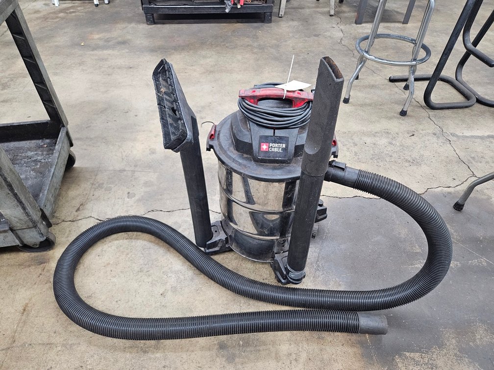 Porter Cable Shop Vac with Hose and Attachments