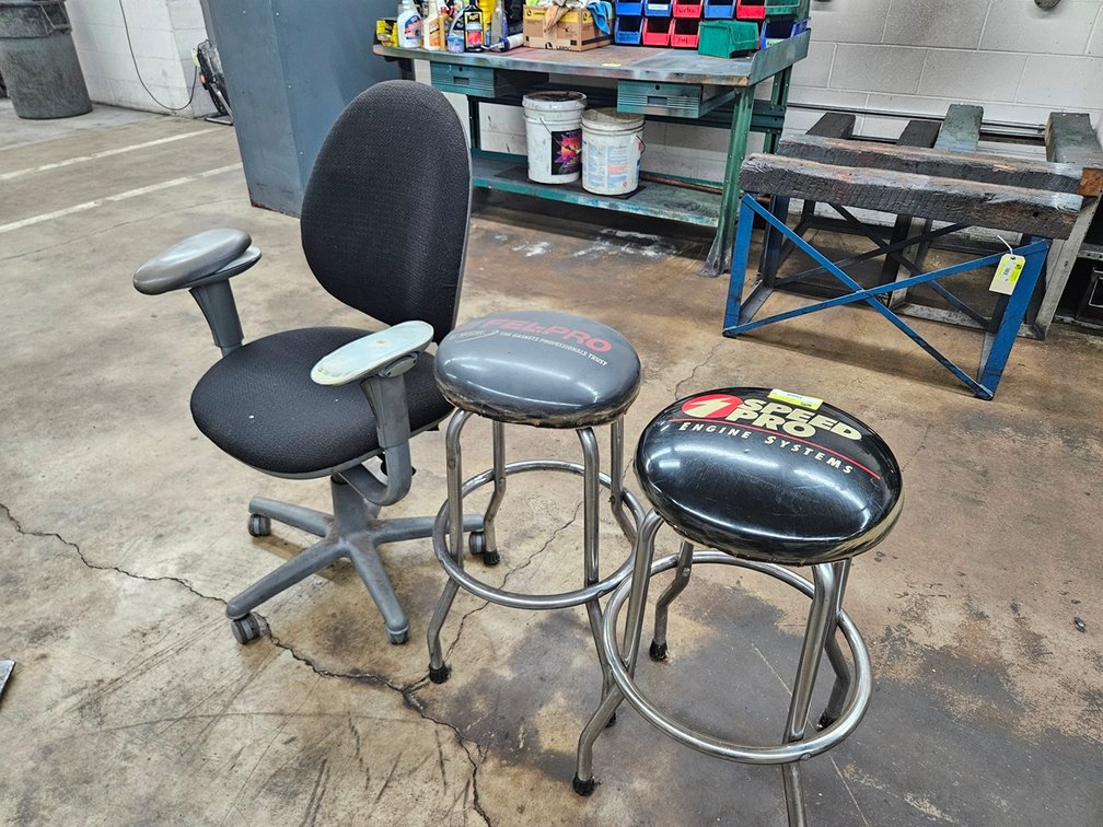 2 Stools, Office Chair