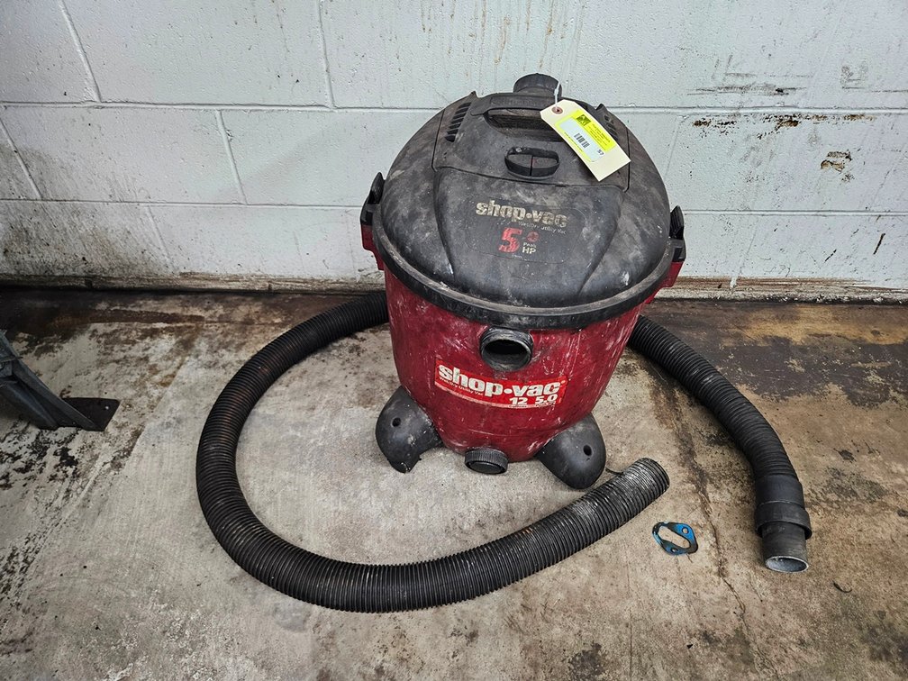 Shop Vac with Hose