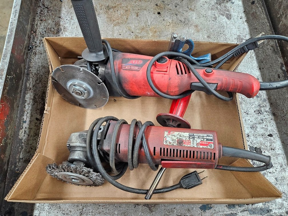 2 Grinding Tools, More