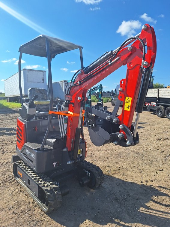 2025 CFG Mini Excavator, Model MX15RX, Serial MX15RX2025X000697, RATO, 13.5HP, 8.6KW, Pilot System, Gasoline Engine with EPA, BKT, Unused