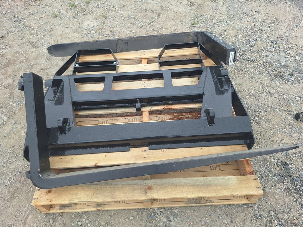 2025 CFG Wheel Loader Forks, Model ISOCPF48-6600-FF, Serial ISOCPF48-6600-FF25052501G, Fits Forklift, Complete, 48", Load Weight 6600 lbs., Unused