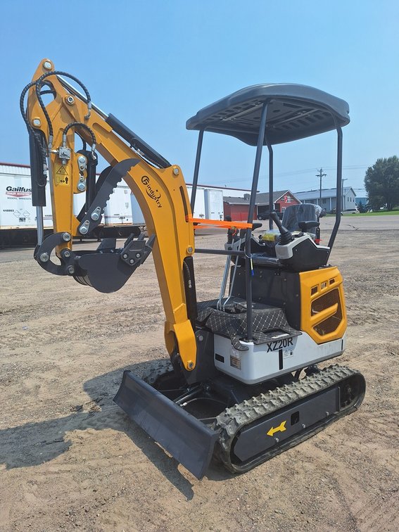 2025 CFG Mini Excavator, Model XZ20R, Serial XZ20R250522000005, RATO, 23HP, 16.8KW, Gasoline Engine with EPA, Bkt, 2 Cylinders, Side Swing, Unused