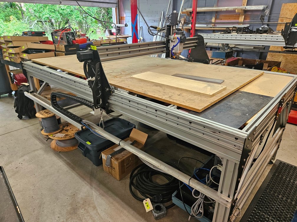 Cheetah 4'x8' CNC Router, 2.2 HP Router, Includes CPU, Monitor, Control Box