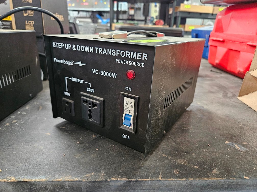 Gold Source Step Up and Down Transformer, VC-3000W
