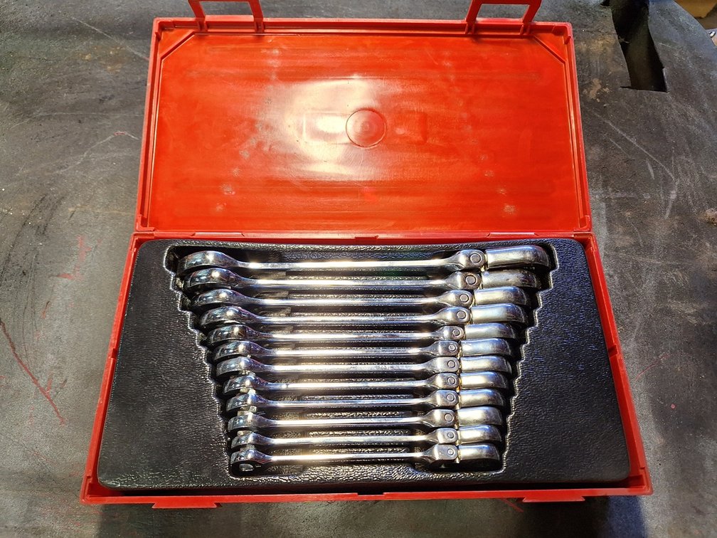 Blackhawk Ratcheting Wrench Set