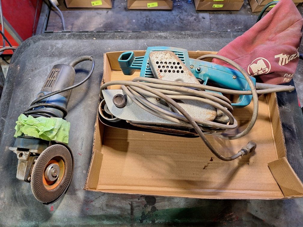 Makita Belt Sander/Cut-Off Tool