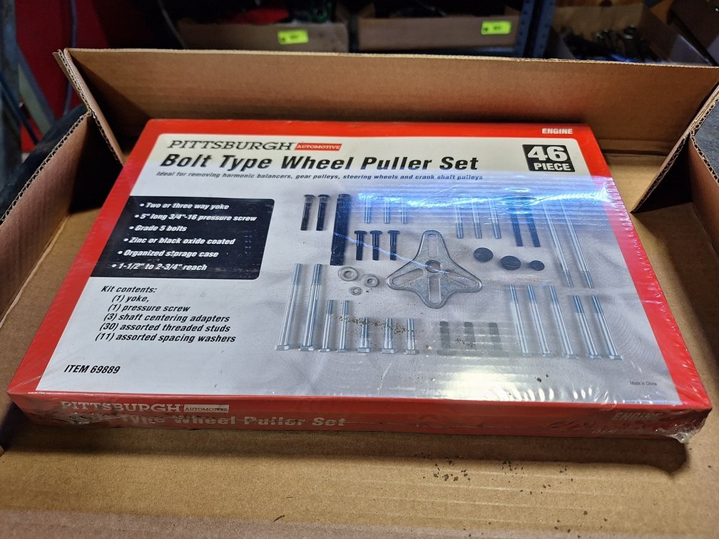 Pittsburgh Bolt-Type Wheel Puller Set