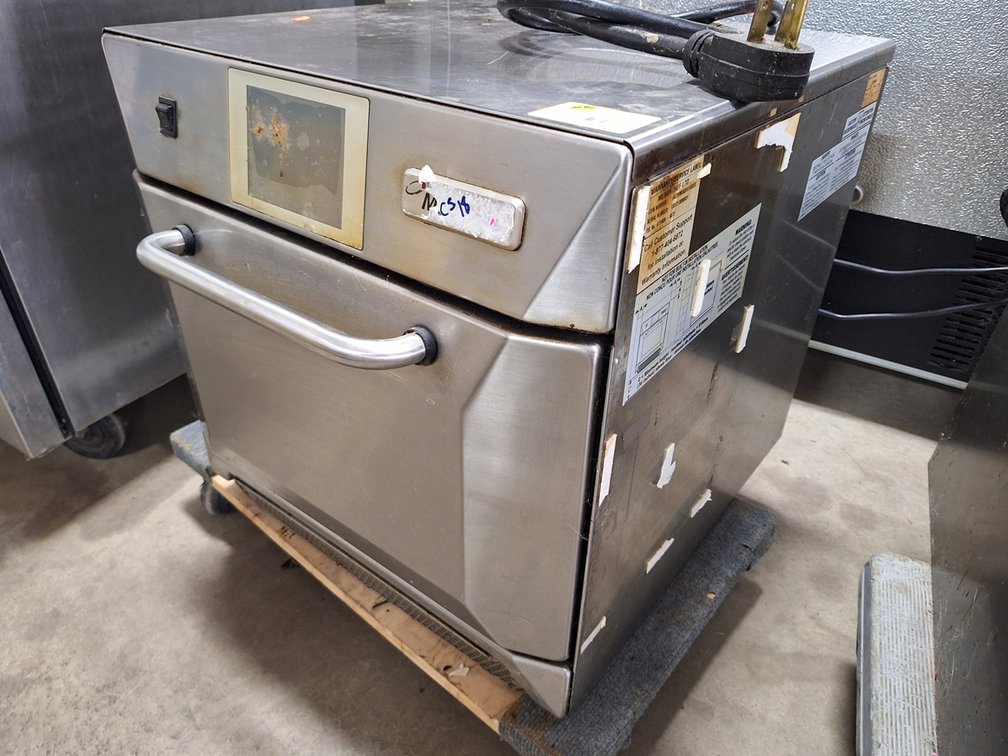 Merrychef Oven, Model EIKONE4, 23"x31.25"x23"