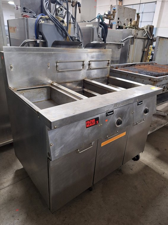 Filter Magic Frymaster, Model II, 47"x31.75"x49.5"