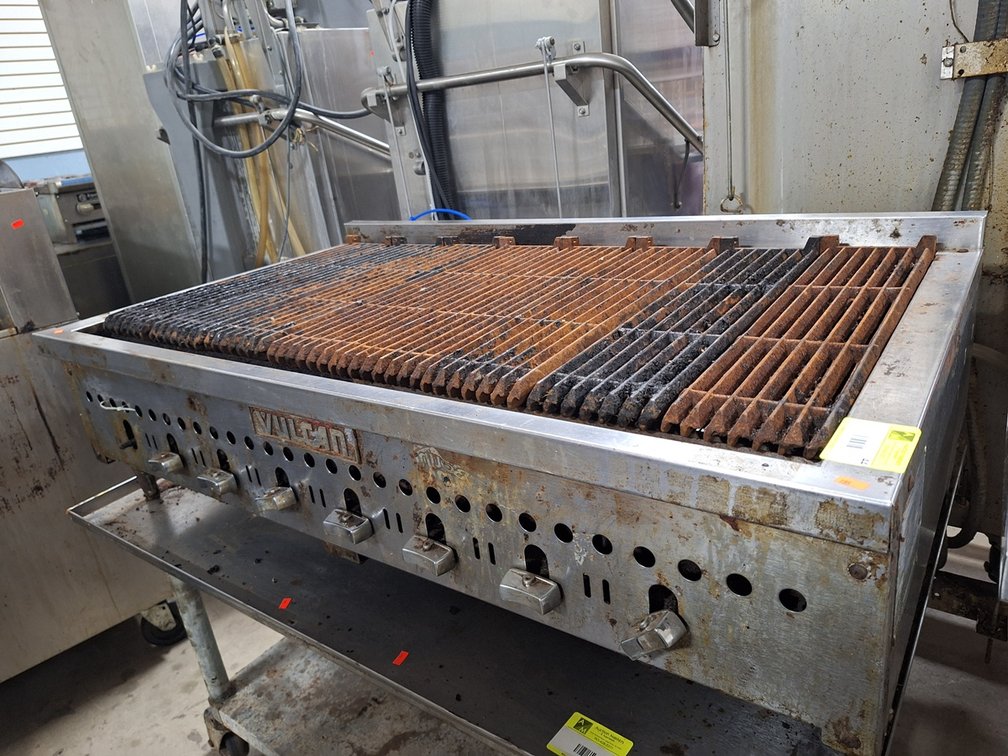 Vulcan Commercial Broiler, Model VCCB47-1, 46.75"x27"x14.75"