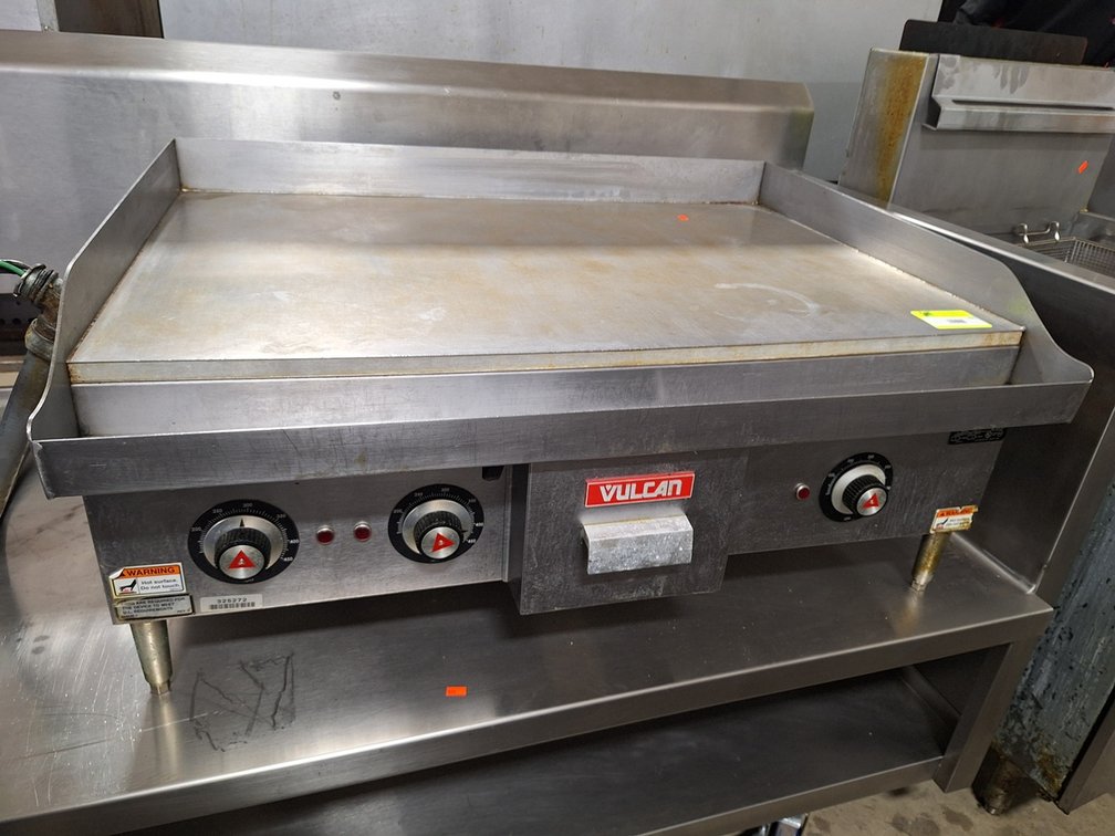 Vulcan Commercial Electric Griddle, Model RRE36D, 36"x29.78"x16.5"