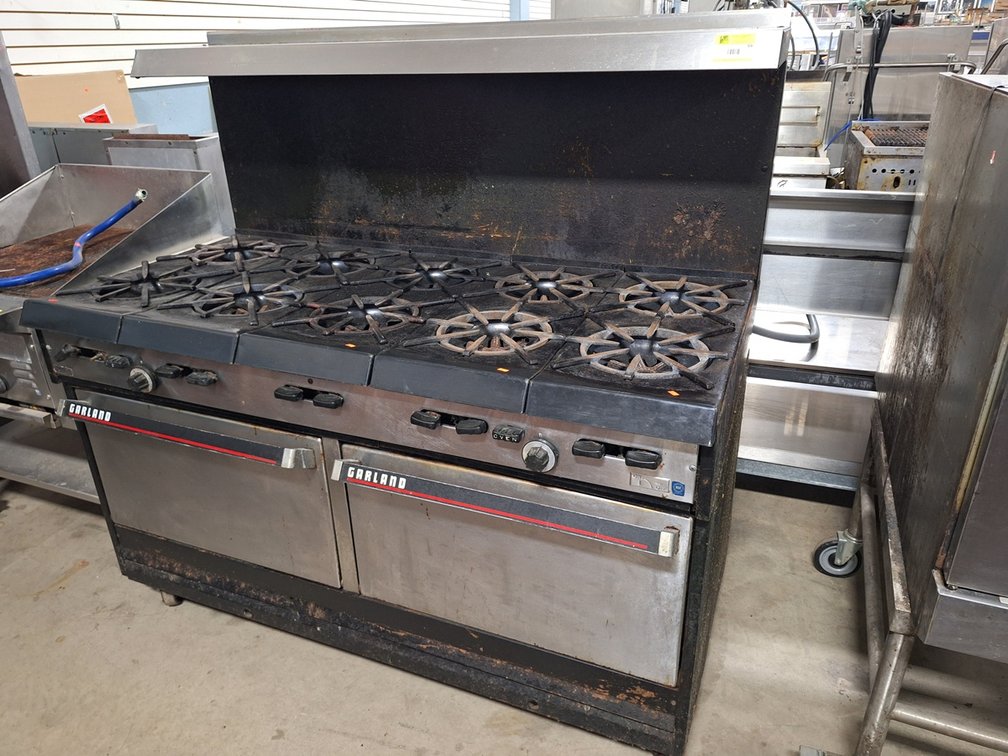 Garland Natural Gas 10-Burner Double Oven, 60"x32"x58.25"
