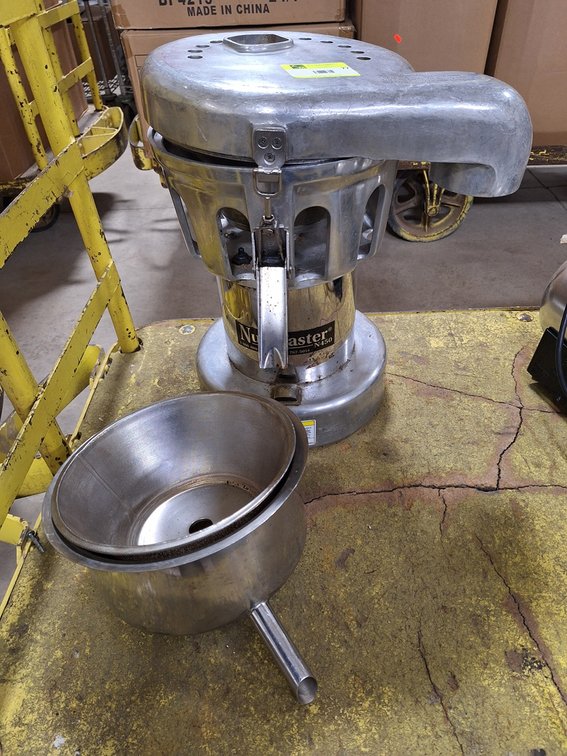 Nutrifaster Juicer, Model N450