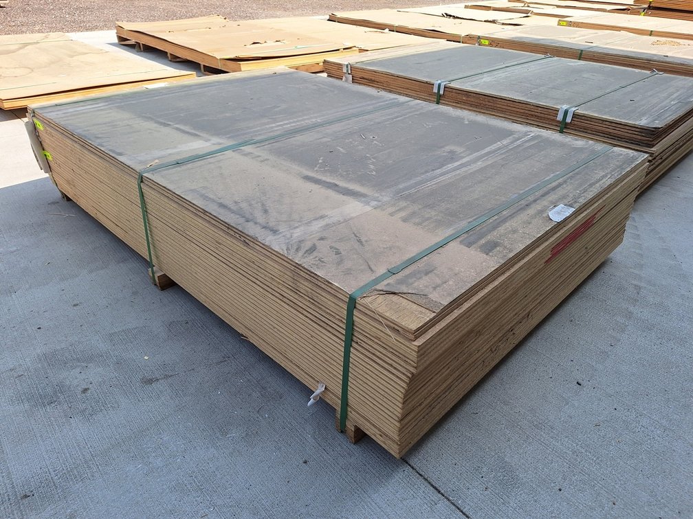 13 Sheets Veneer Core Plywood, 4'x6', 1/2" to 3/4" Thick