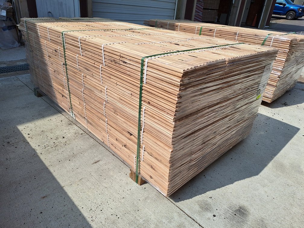 36 Bundles Red Oak Hardwood Flooring, 3.25"x7.5', 840 Sq. Ft.