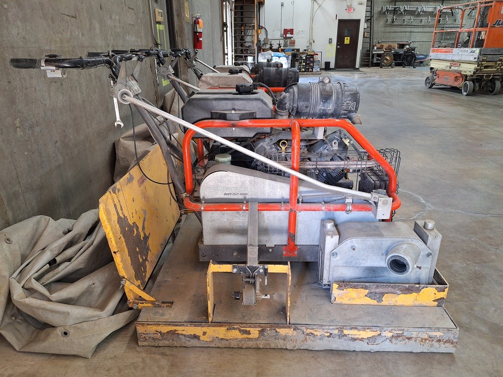 Husqvarna Soff-Cut 4000 Walk Behind Concrete Saw, Kohler Command Pro 20 HP Gas Engine, Serial 001318883002, Metal Pallet