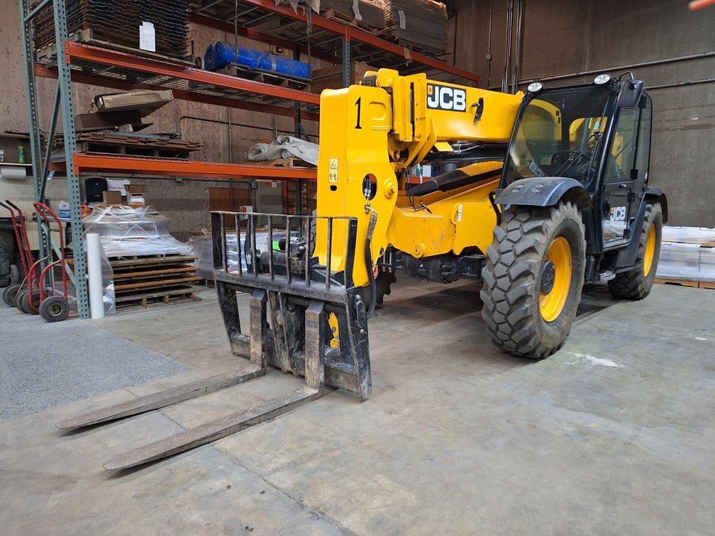 2019 JCB Loadall 509-42 Telehandler Lift, 42' Max Lift Height, 9,000 Lb. Lift Capacity, PIN JCB5CF2GCK2795151, 1892 Hours on Meter, 109 HP Diesel Engine, 48" Forks