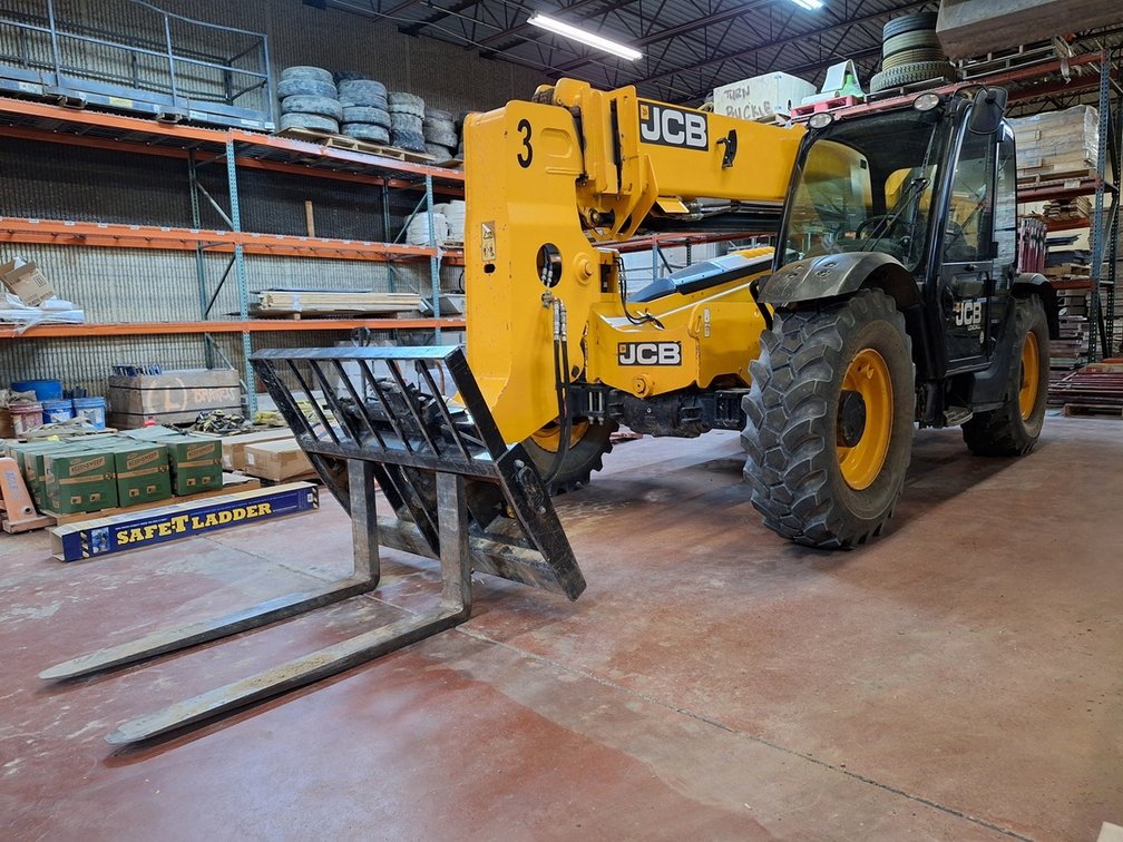 2019 JCB Loadall 509-42 Telehandler Lift, 42' Max Lift Height, 9,000 Lb. Lift Capacity, PIN JCB5CF2GTK2795152, 1584 Hours on Meter, 109 HP Diesel Engine, 48" Forks