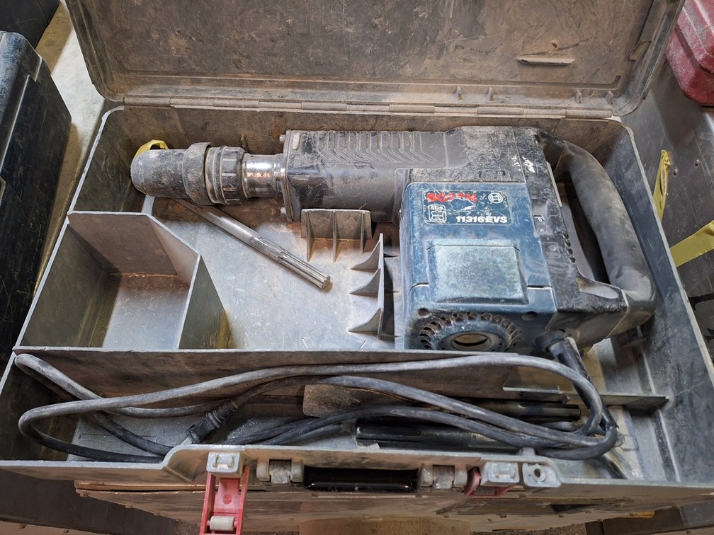 Bosch 11316EVS Heavy Duty Rotary Hammer with Bits