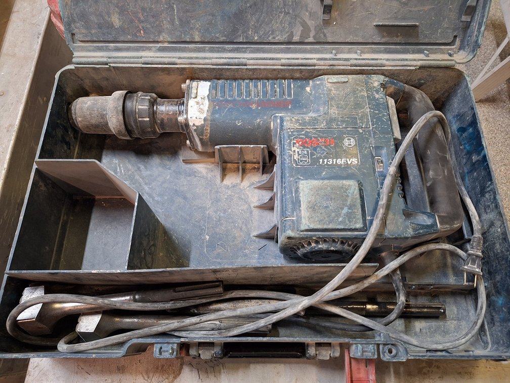 Bosch 11316EVS Heavy Duty Rotary Hammer with Bits