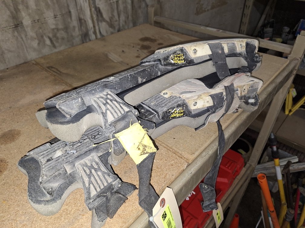 2 Pro-Knee Knee Pads